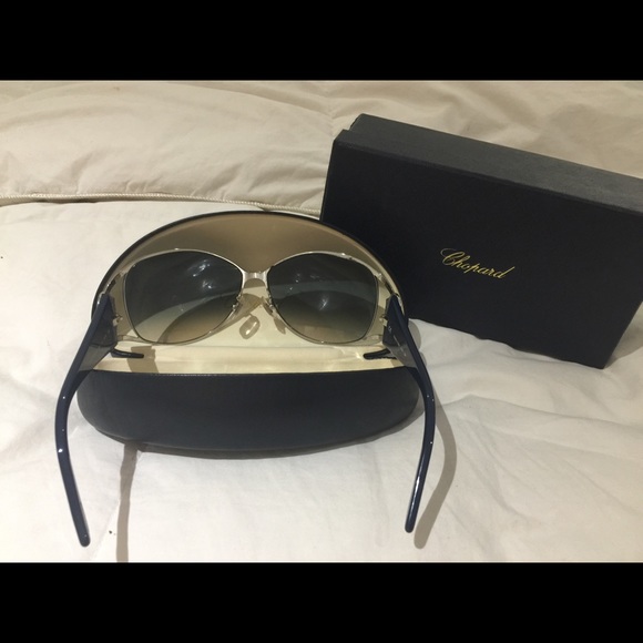 Sunglasses - Picture 5 of 15